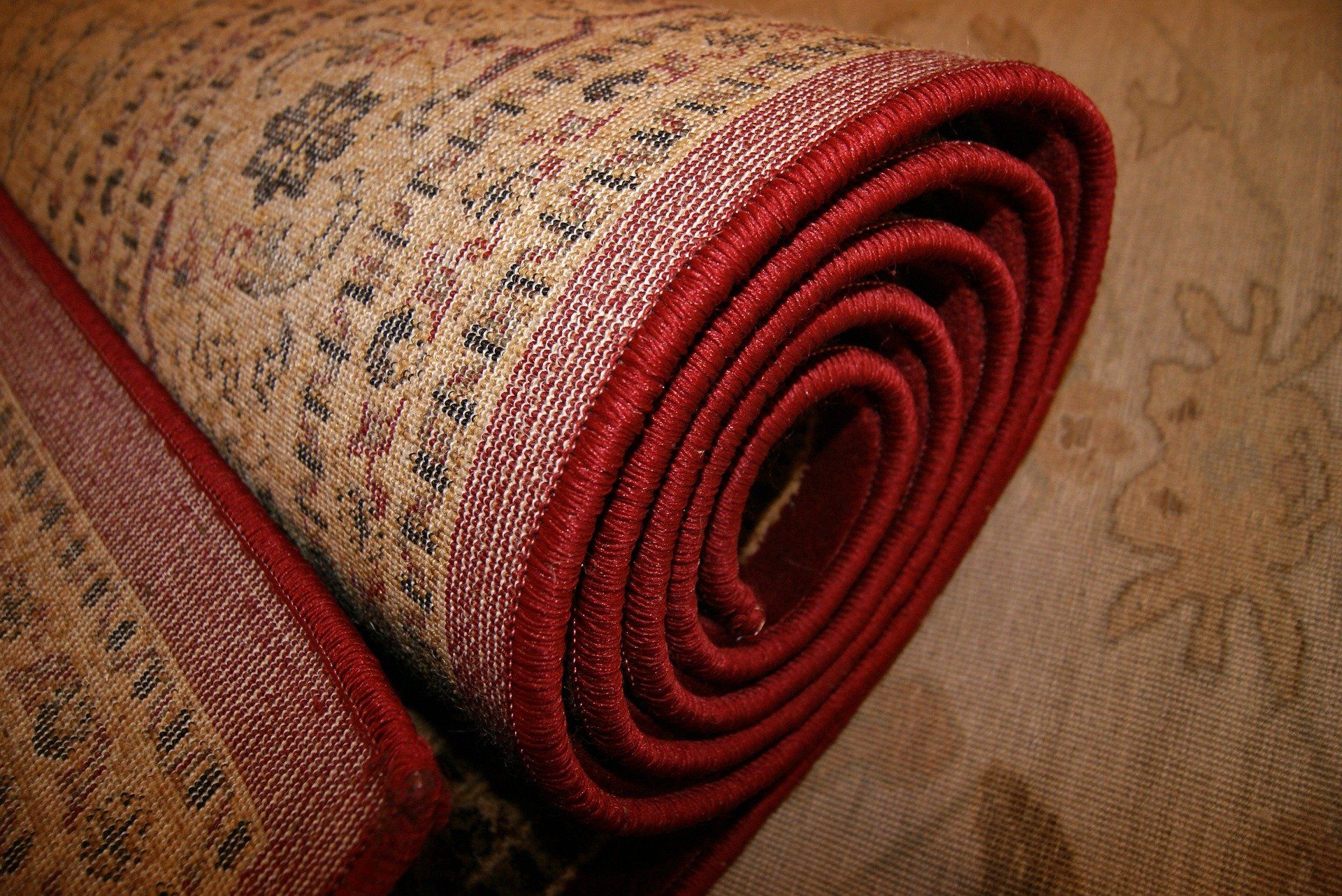 Nuevas tendencias en alfombras de salón según Topalfombra.com